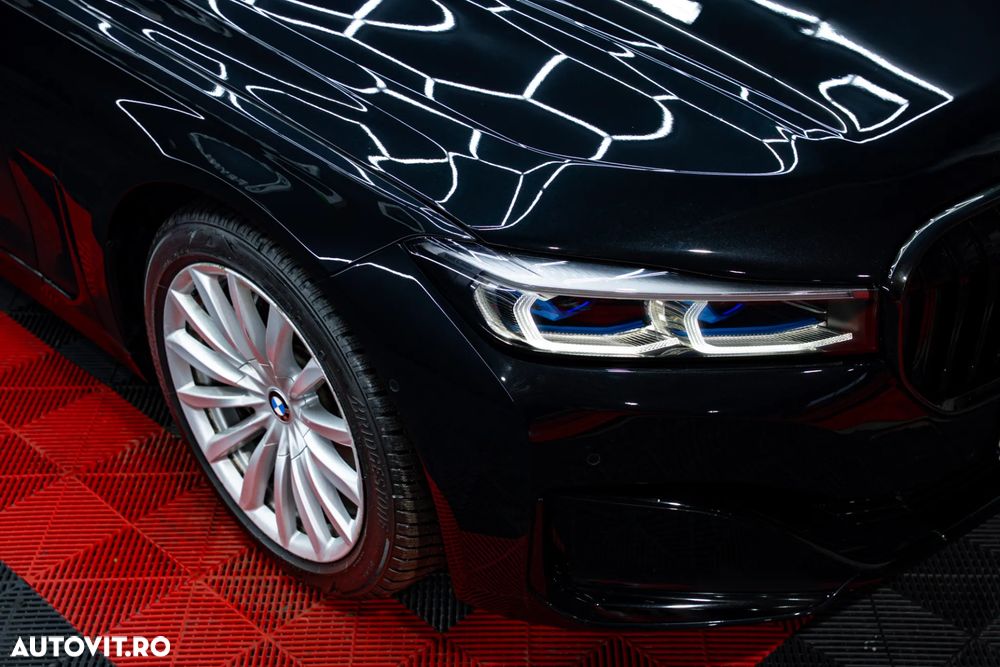 BMW Seria 7 740d xDrive MHEV - 23