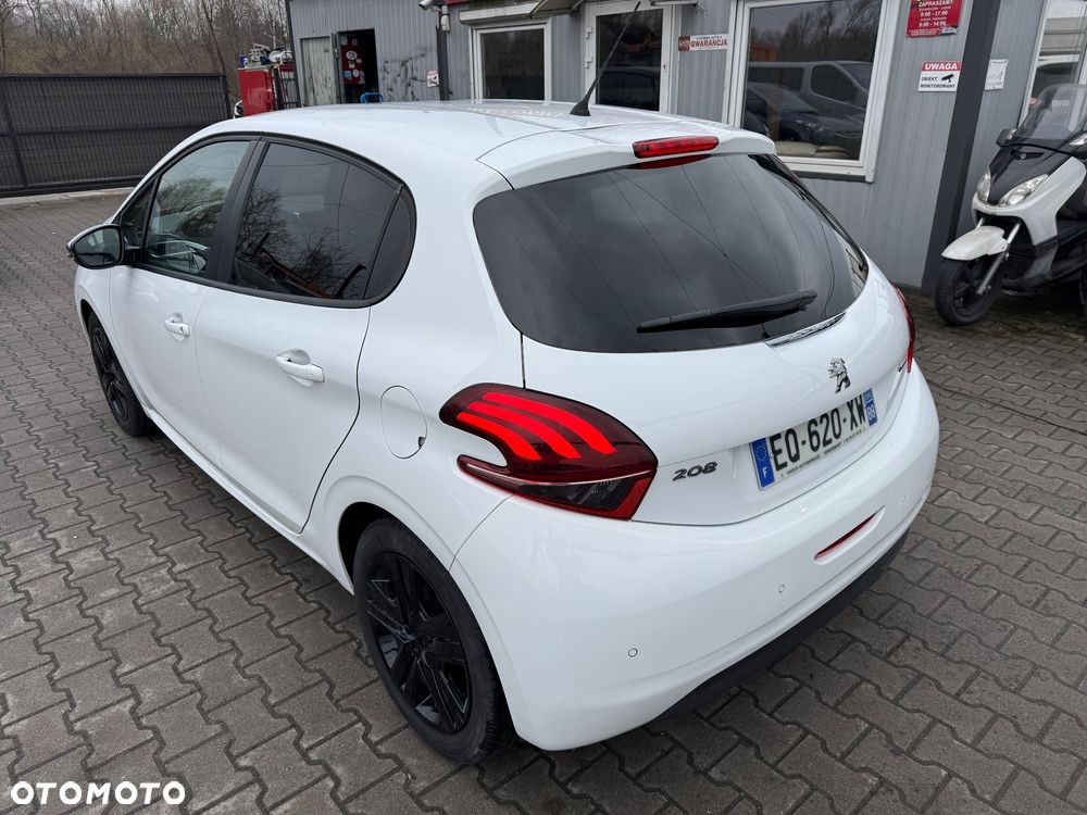Peugeot 208 1.2 PureTech Style - 6