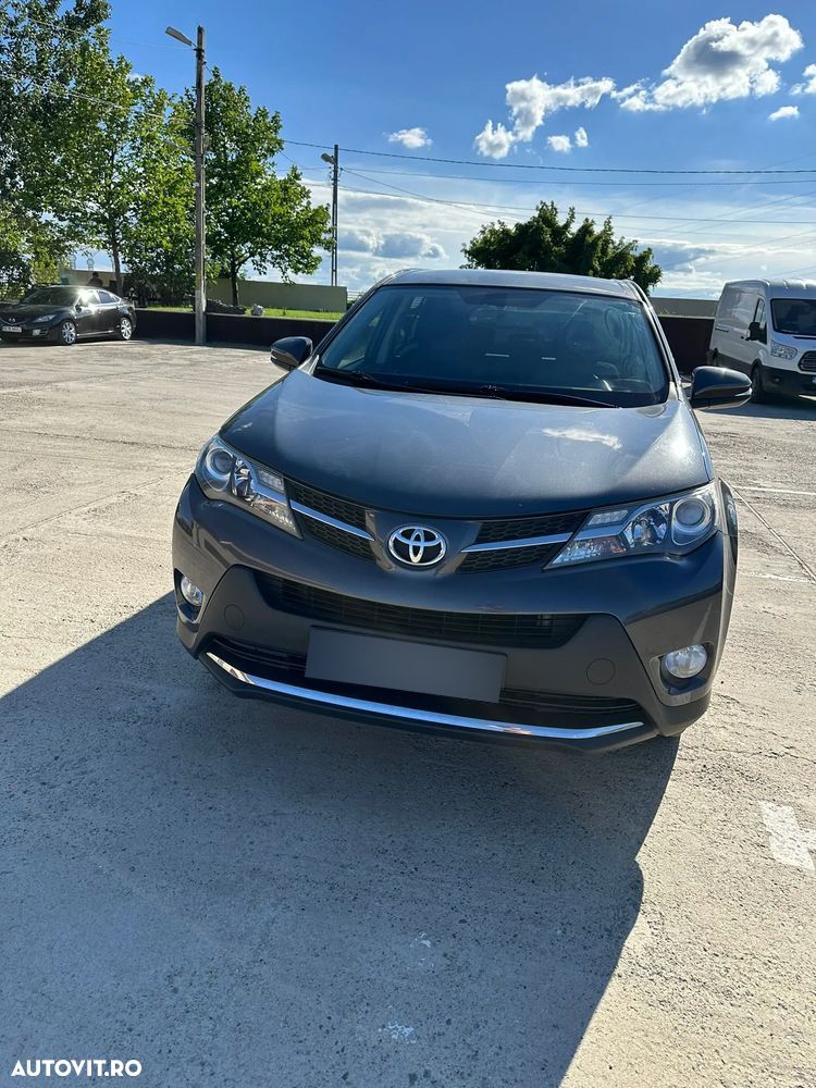 Toyota RAV4 - 1