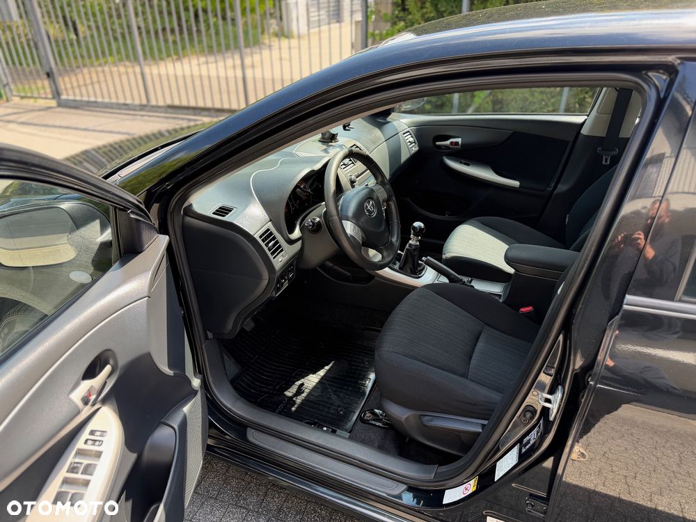 Toyota Corolla 1.6 Luna - 8