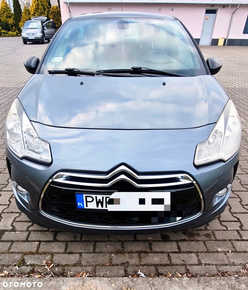Citroën DS3 HDi 90 FAP SoChic - 2