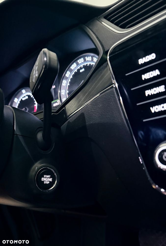 Skoda Superb 2.0 TDI Style DSG7 - 28