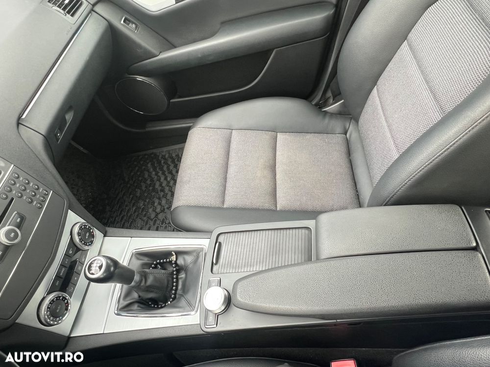 Mercedes-Benz C - 16