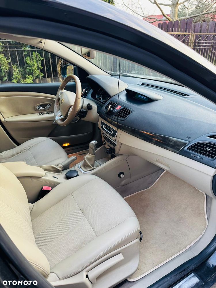 Renault Fluence 1.6 16V Privilege - 13