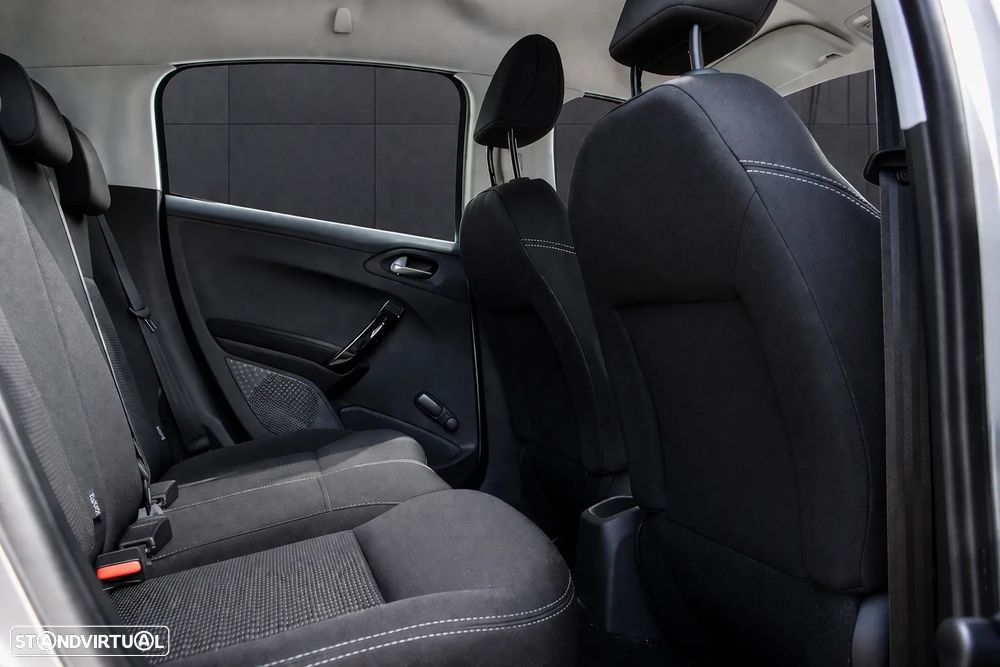 Peugeot 208 82 PureTech Style - 10