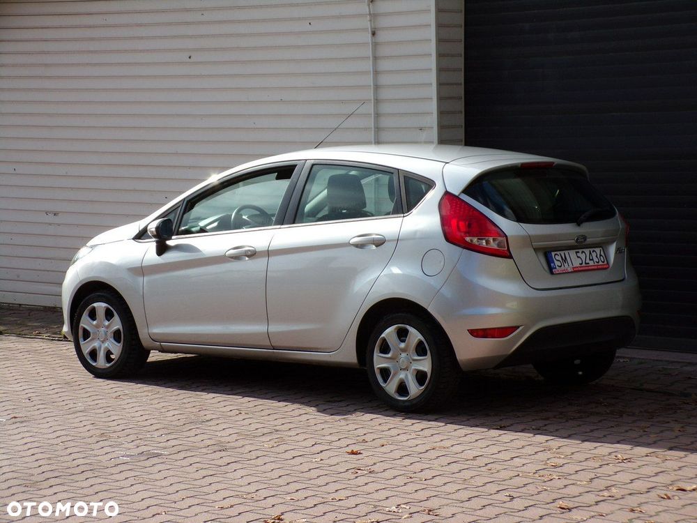 Ford Fiesta - 16