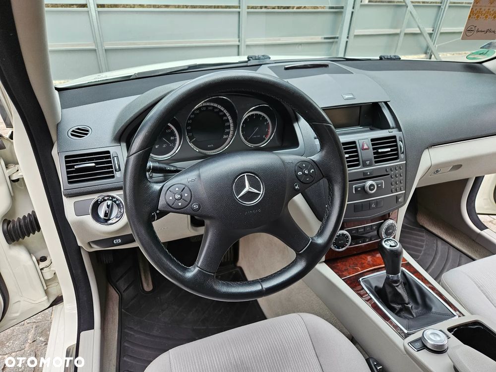 Mercedes-Benz Klasa C 200 Kompressor Elegance - 13