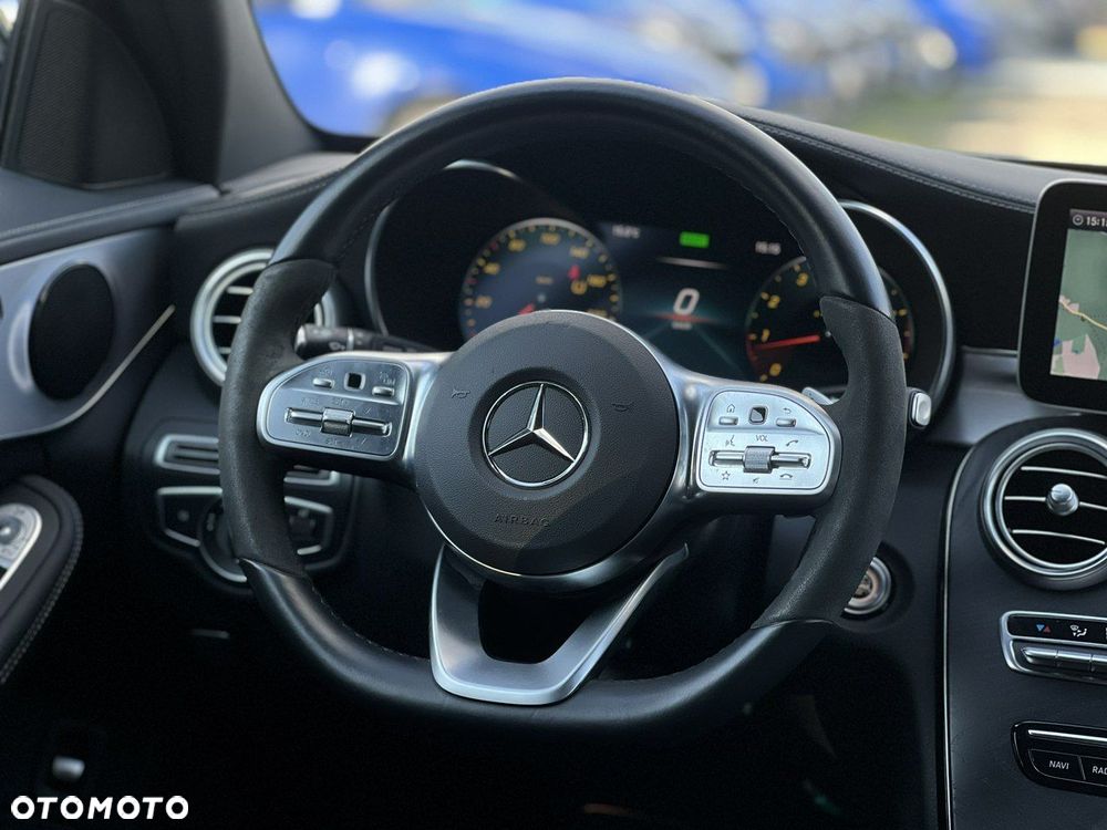 Mercedes-Benz Klasa C 300 T 9G-TRONIC Night Edition - 20