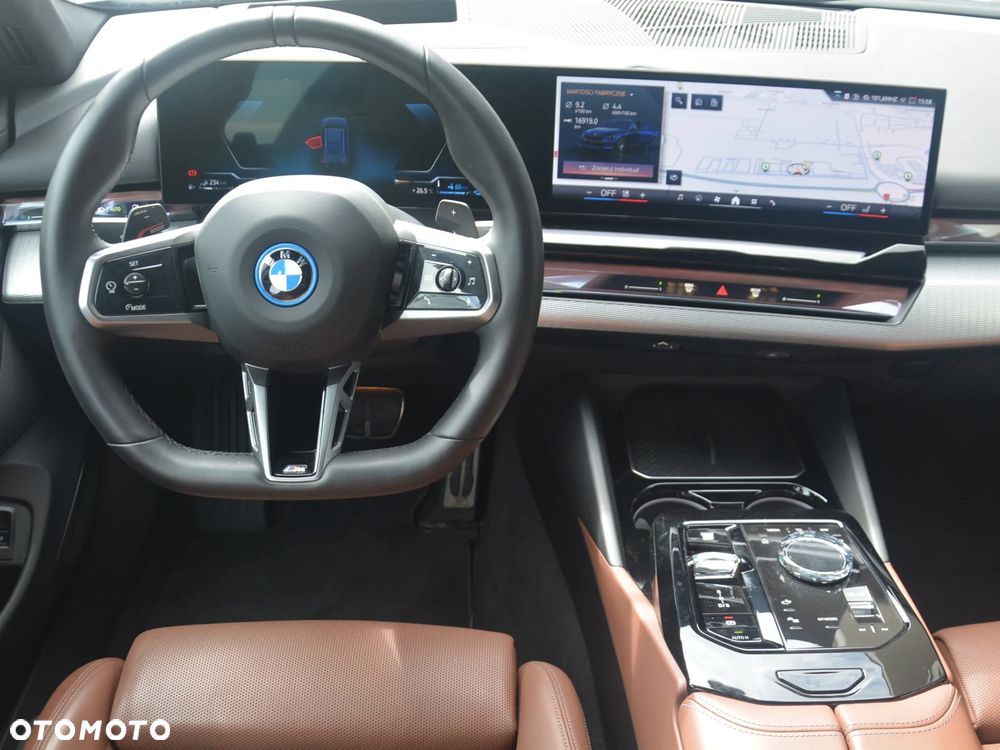 BMW Seria 5 530e xDrive PHEV M Sport - 7