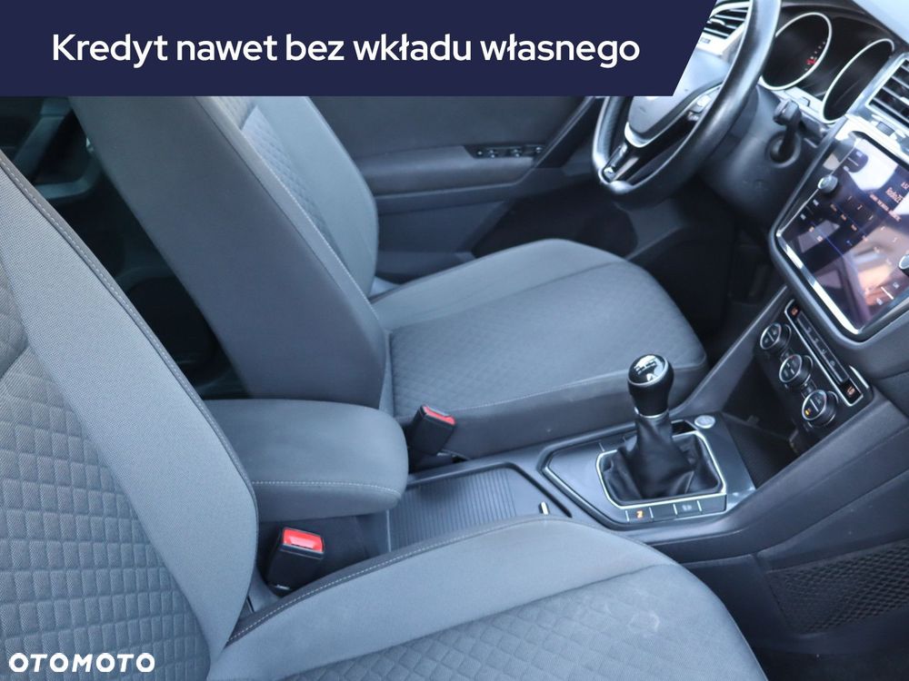 Volkswagen Tiguan - 11