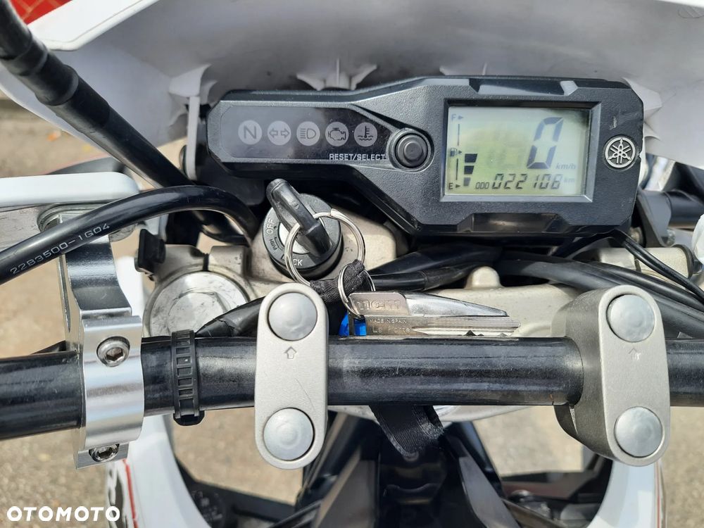 Yamaha WR - 13