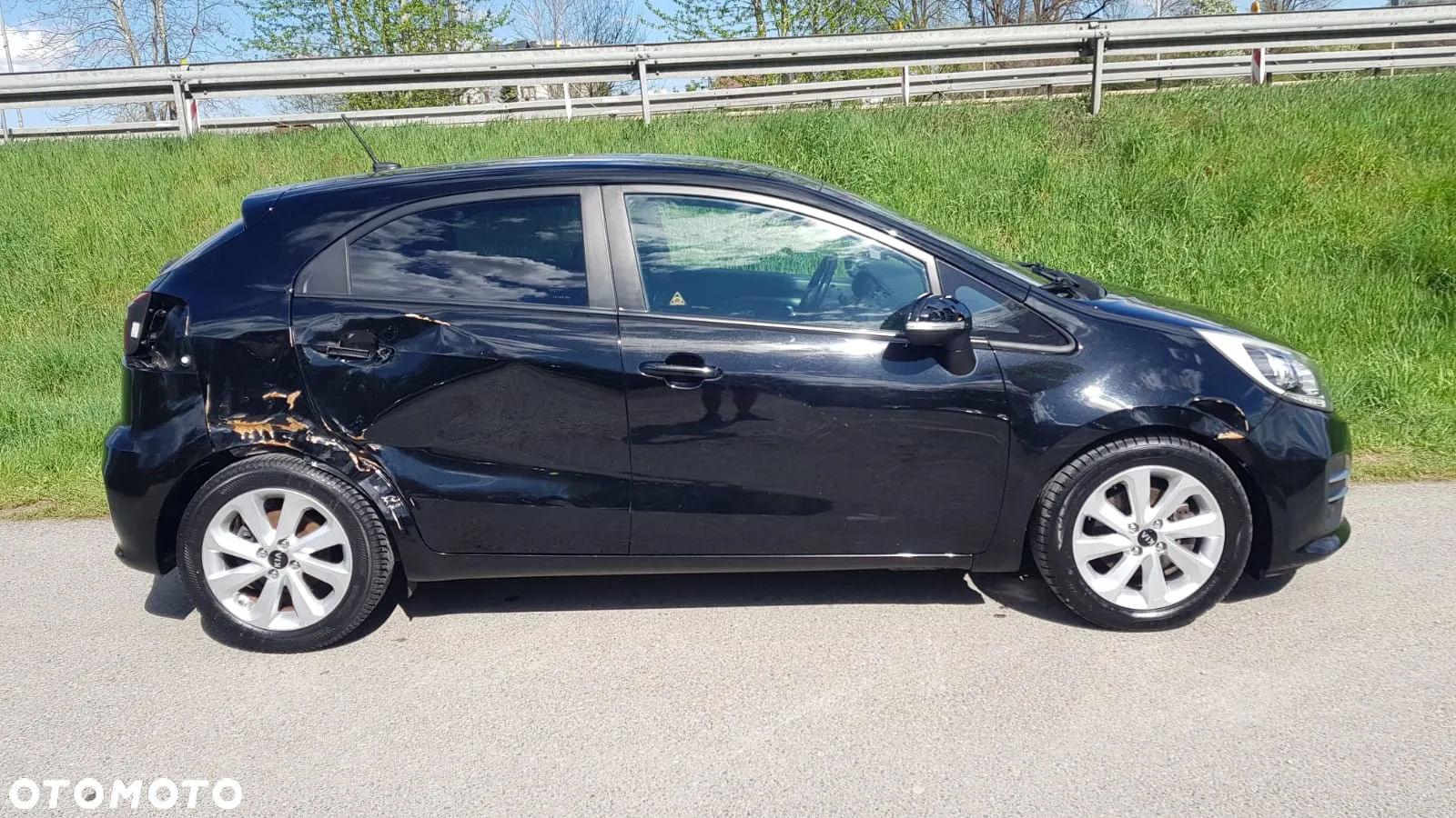 Kia Rio - 8