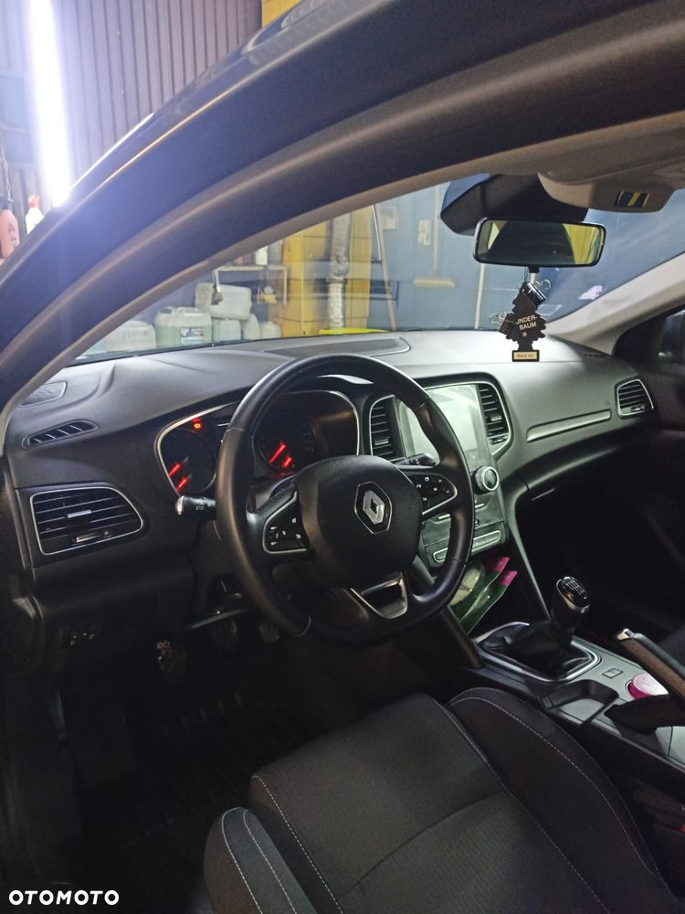 Renault Megane TCe 115 GPF ZEN - 10