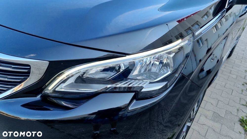 Peugeot 5008 - 11
