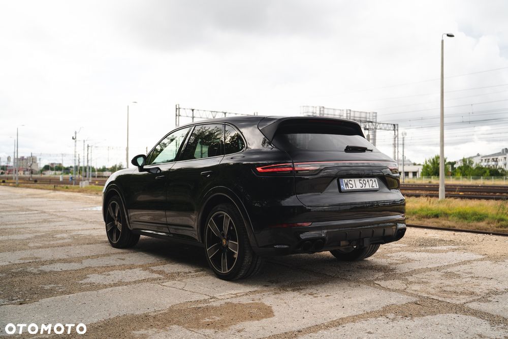 Porsche Cayenne S - 4
