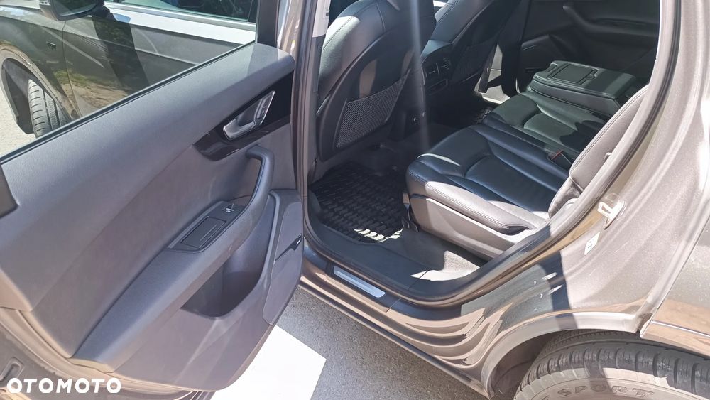 Audi Q7 - 17