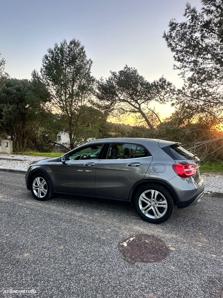 Mercedes-Benz GLA 180 (CDI) d Urban - 13