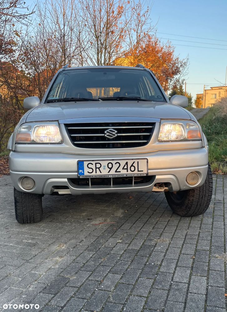 Suzuki Grand Vitara 2.0 - 12