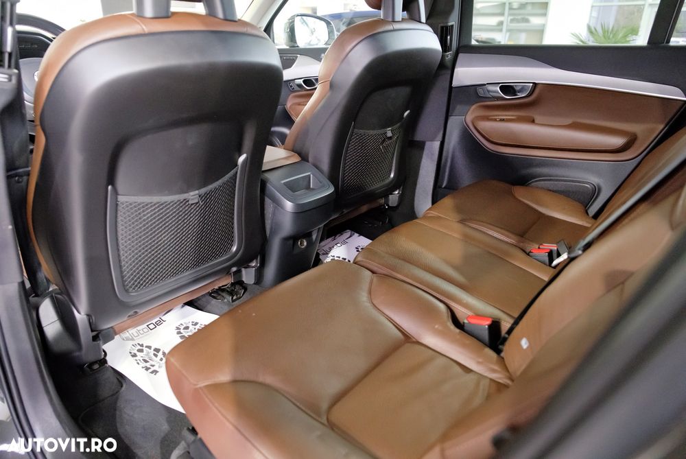 Volvo XC 90 B5 D AWD Geartronic Momentum Pro - 25