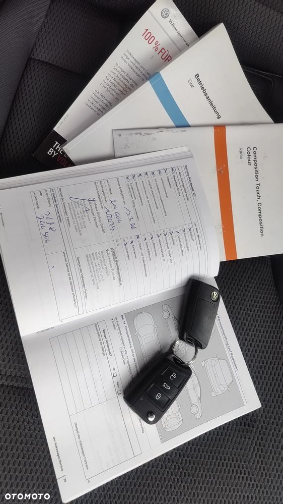 Volkswagen Golf - 26