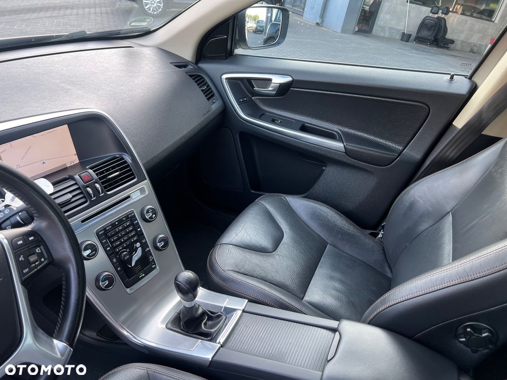 Volvo XC 60 D5 AWD Ocean Race - 11