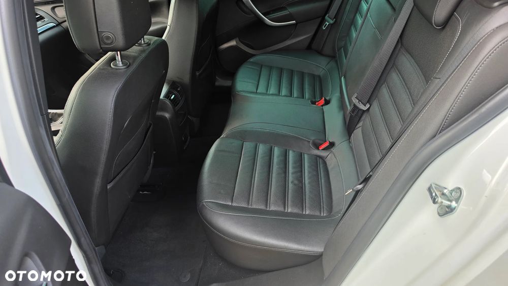 Opel Insignia - 14