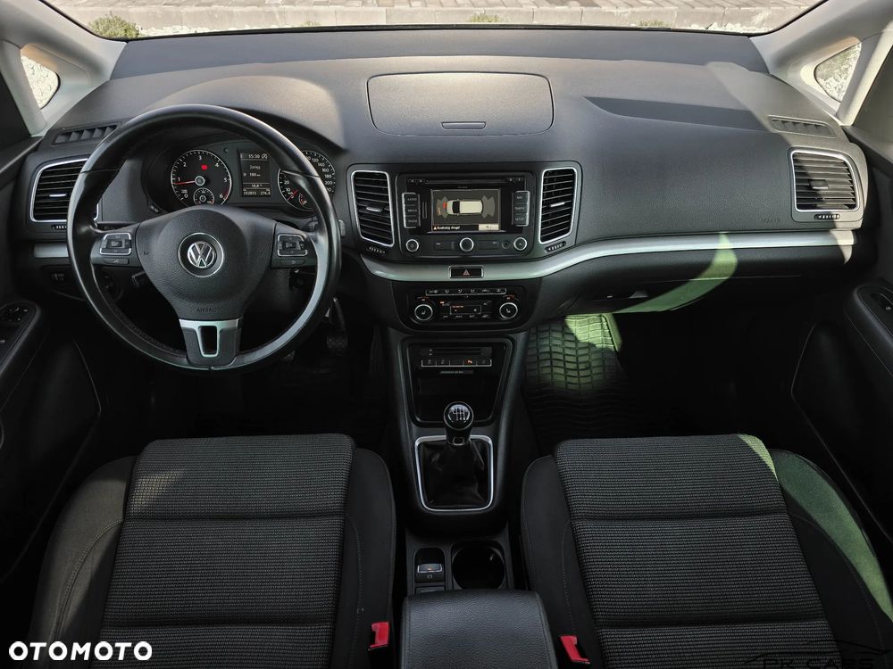 Volkswagen Sharan 2.0 TDI 4MOTION BlueMotion Technology Highline - 32