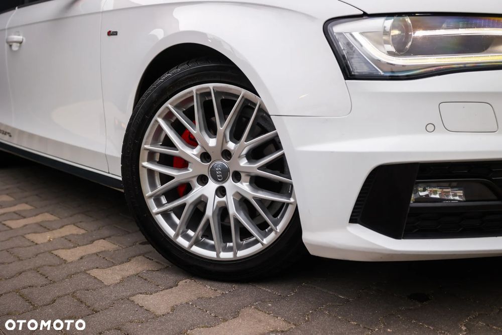 Audi A4 Avant 2.0 TFSI Quattro S tronic - 2