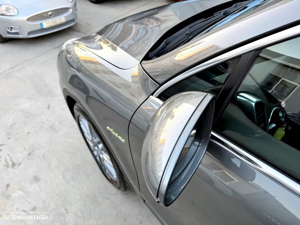 Porsche Cayenne S Hybrid - 53