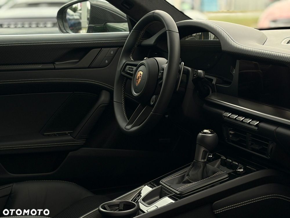 Porsche 911 - 33