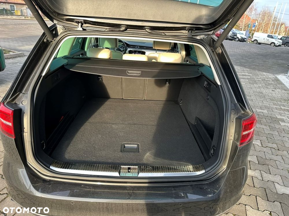 Volkswagen Passat 1.8 TSI (BlueMotion Technology) DSG Highline - 11