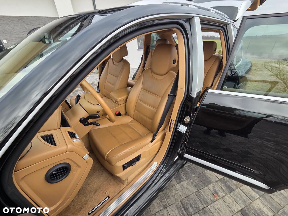 Porsche Cayenne - 13