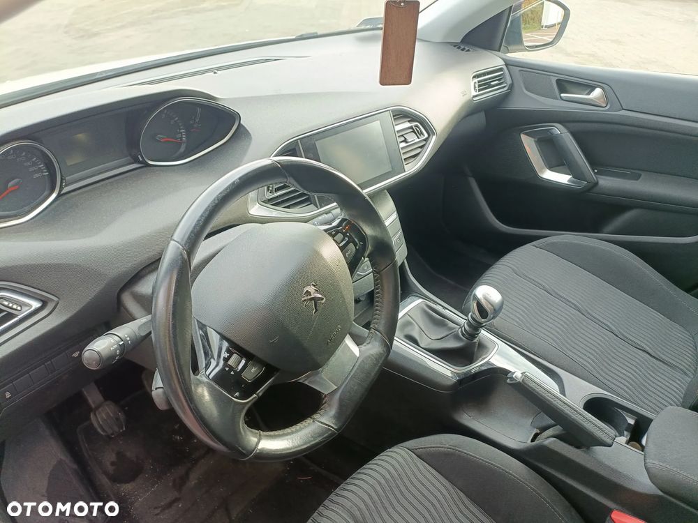 Peugeot 308 1.6 THP Active - 12