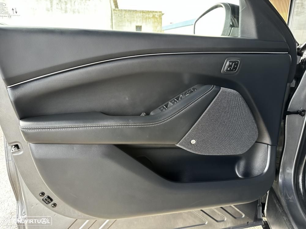 Ford Mustang Mach-E Standard - 23