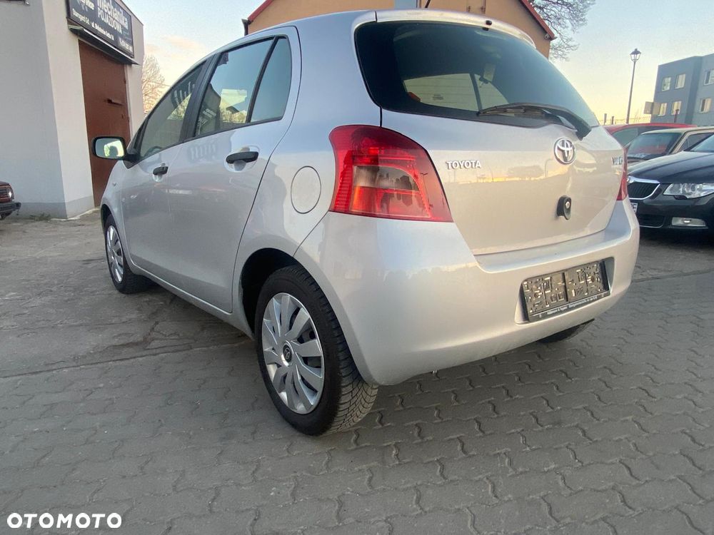 Toyota Yaris 1.3 VVT-i Executive - 15