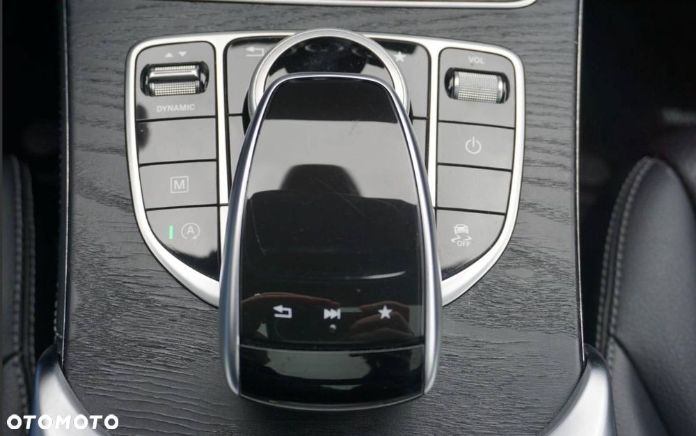Mercedes-Benz GLC - 28