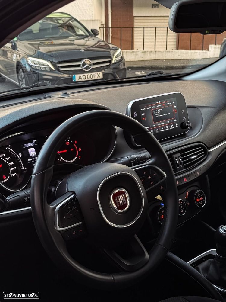 Fiat Tipo Station Wagon 1.3 M-Jet Lounge - 13