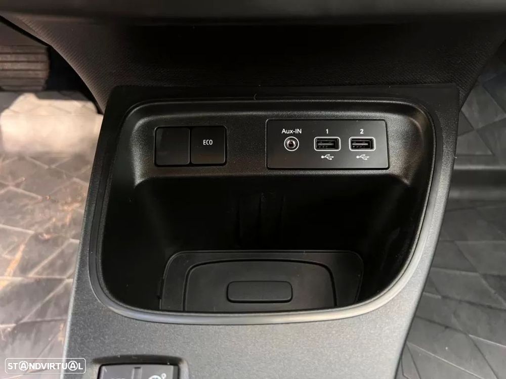 Renault Twingo Z.E. 22 Intens - 13