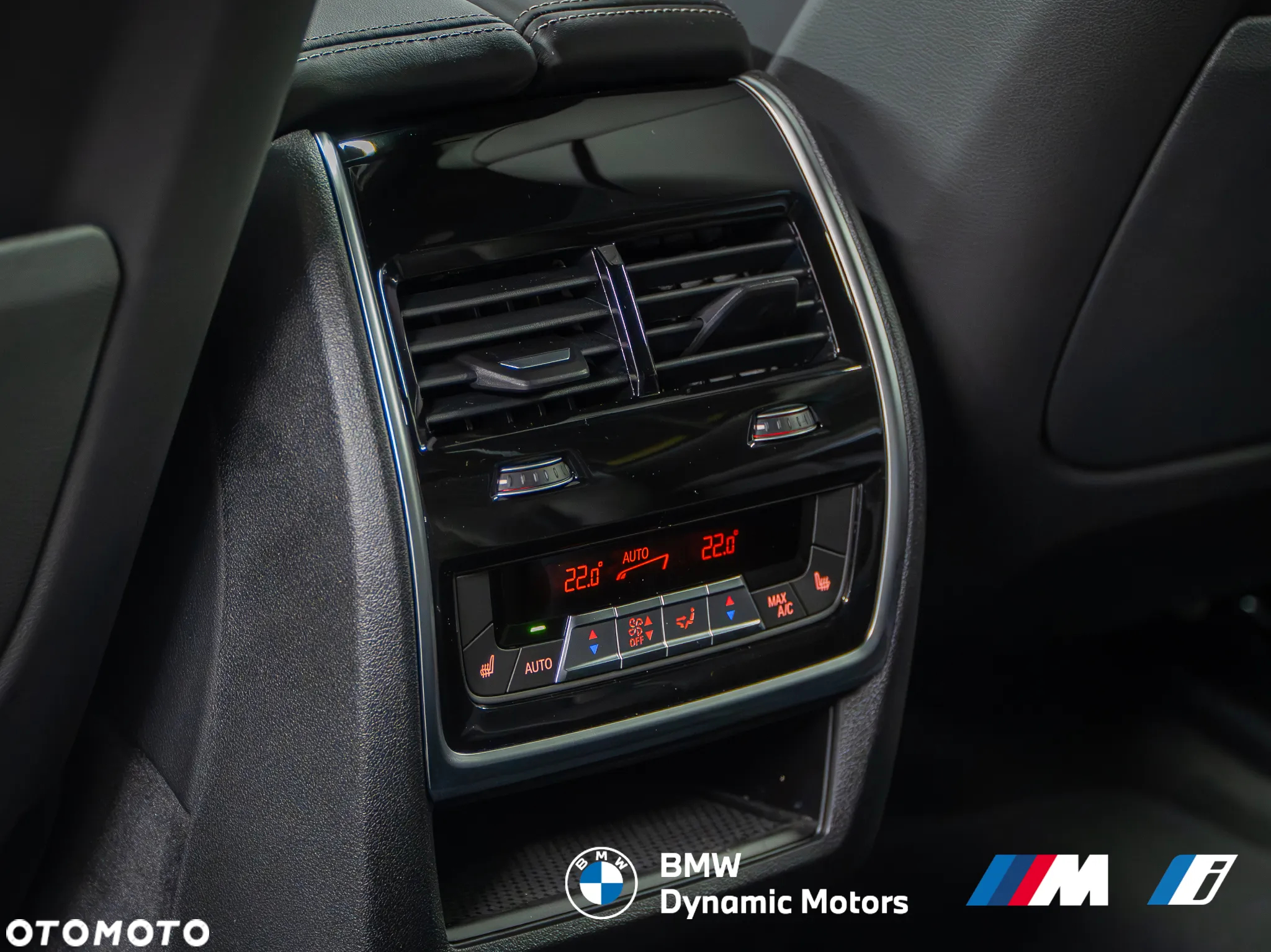 BMW X7 xDrive40i - 27
