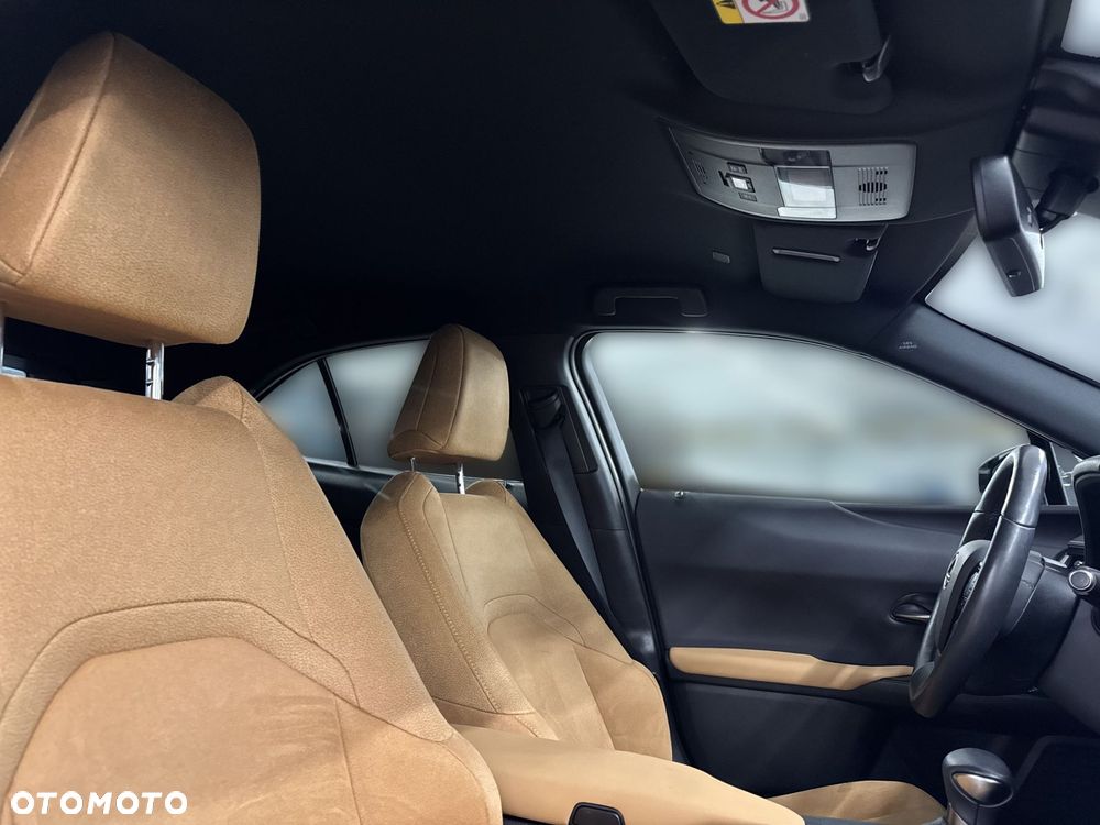 Lexus UX 250h GPF Business 2WD - 27
