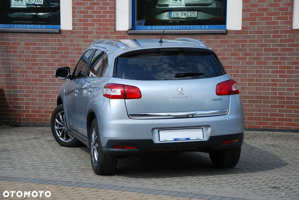 Peugeot 4008 - 23