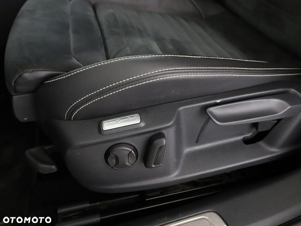 Volkswagen Passat - 38