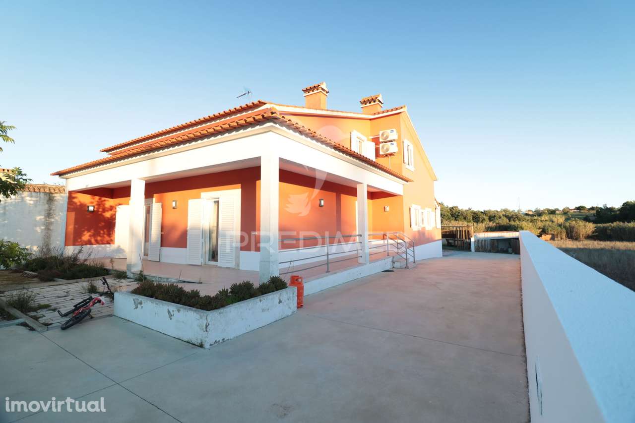 MORADIA T4+2 EM PONTÉVEL A 42 MINUTOS AEROPORTO DE LISBOA - Grande imagem: 2/27