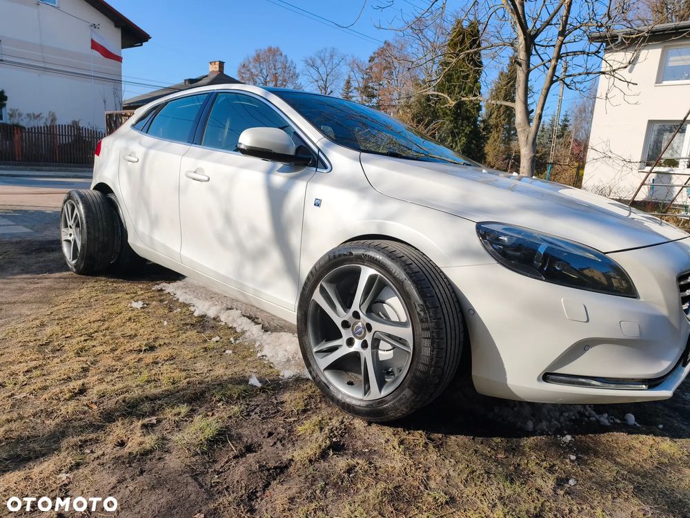 Volvo V40 D4 Drive-E Ocean Race - 14