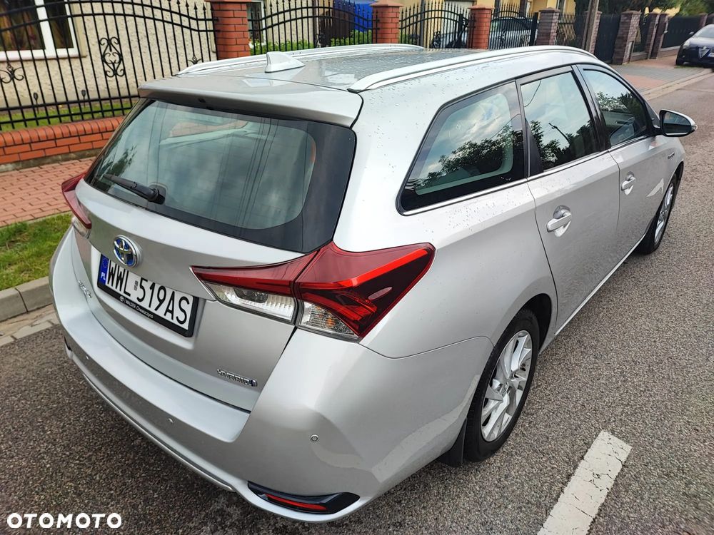 Toyota Auris Hybrid 135 Premium - 8