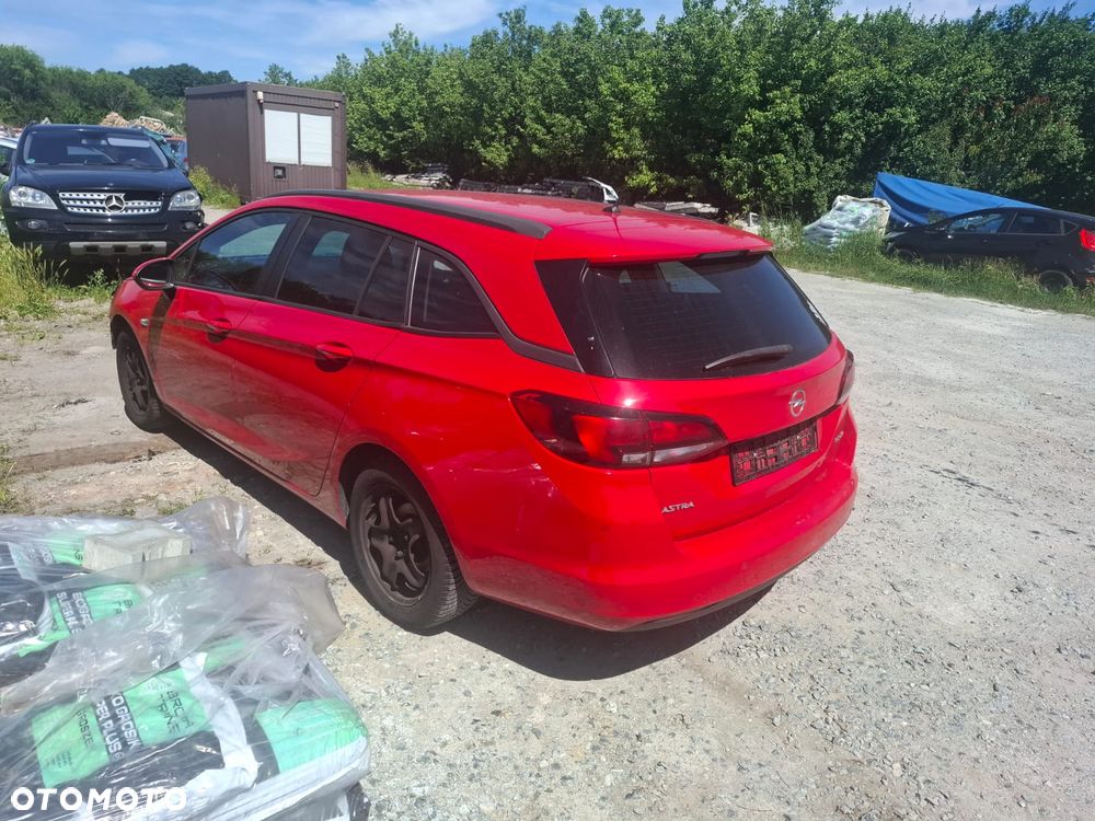 Opel Astra 1.4 T Dynamic S&S - 5