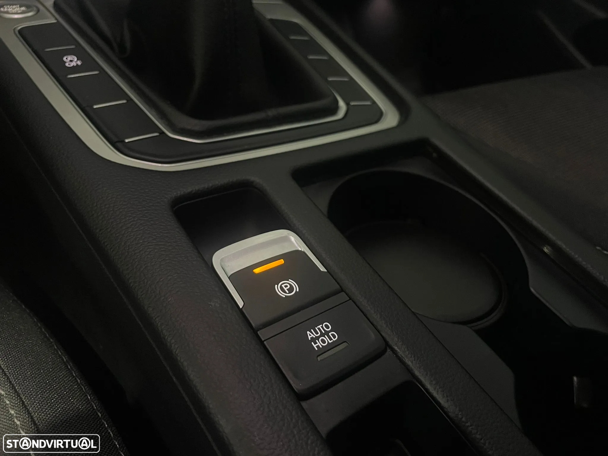 VW Passat Variant 1.6 TDI Confortline - 26