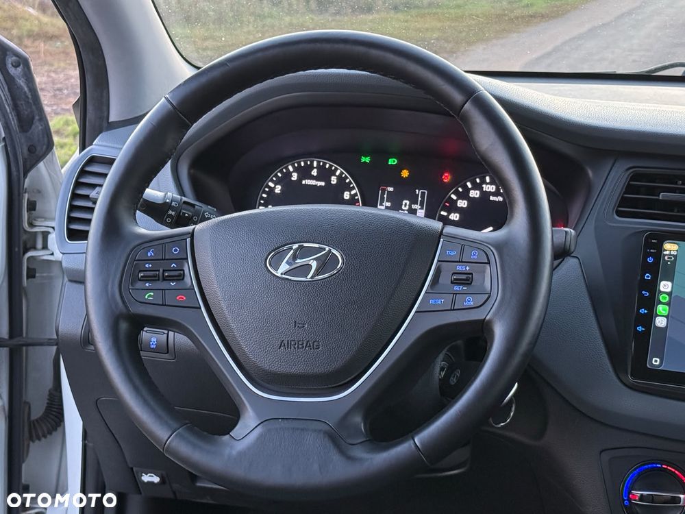 Hyundai i20 1.2 Fresh - 21