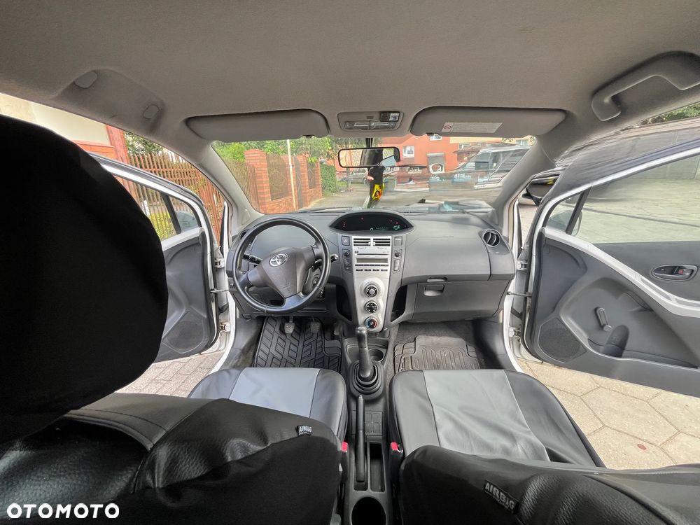 Toyota Yaris 1.0 Luna - 16