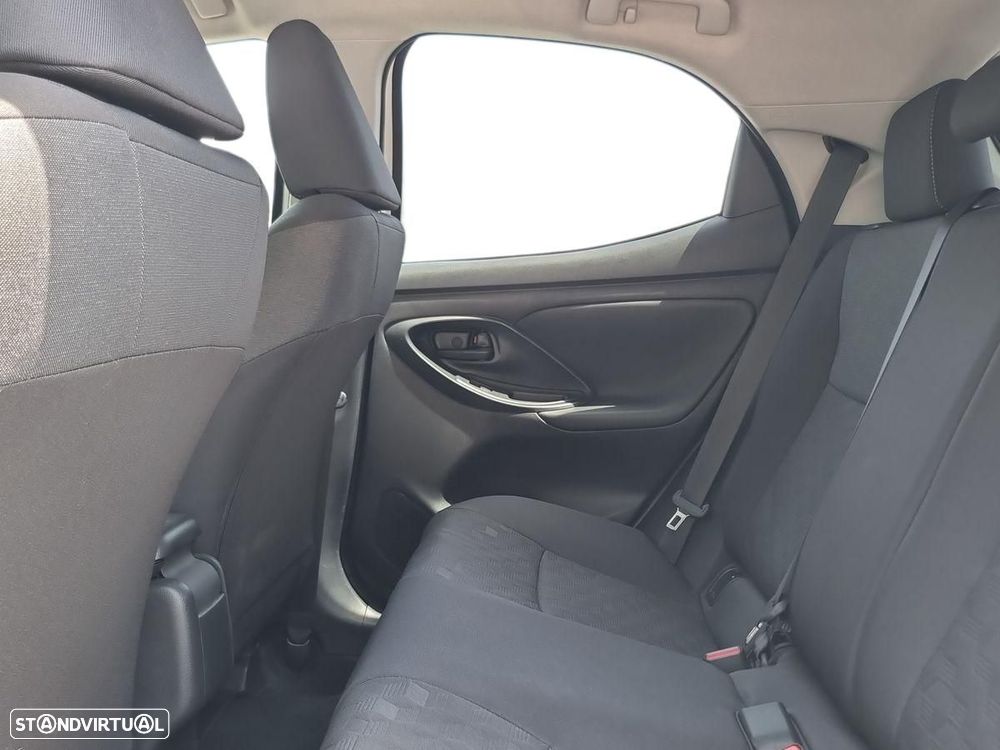Toyota Yaris - 12